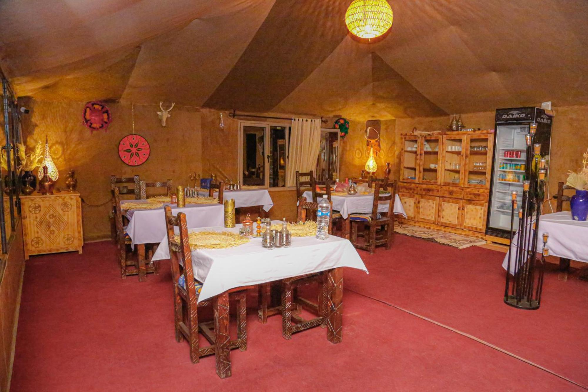 Nizar Luxury Tent Merzouga Bagian luar foto