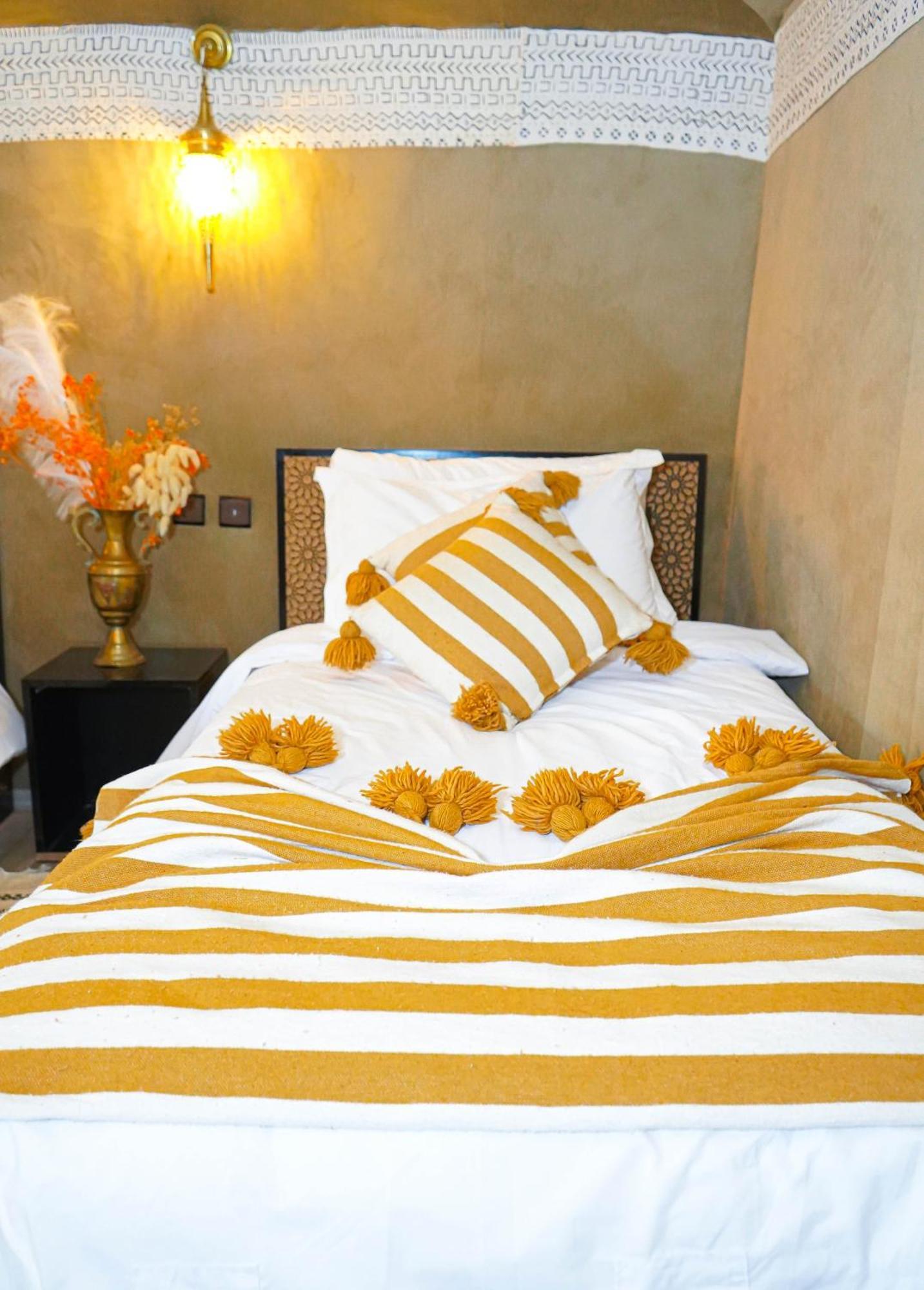 Nizar Luxury Tent Merzouga Bagian luar foto